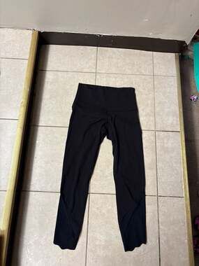 Lululemon Wunder Under High-Rise Crop 23" Scallop Full-On Luxtreme Leggings